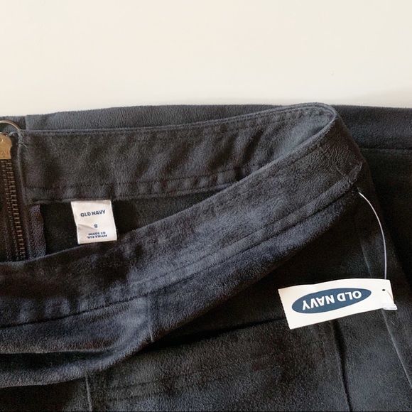 Old Navy Mini Skirt Pockets - Picture 4 of 5